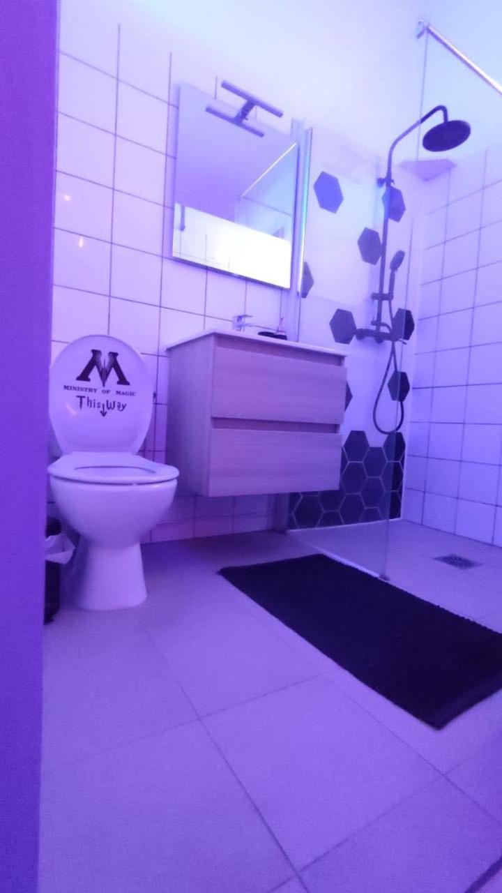 La Chambre Des Sorciers - Logement Independant Sainte-Marie Kültér fotó